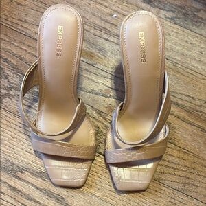 Express heels